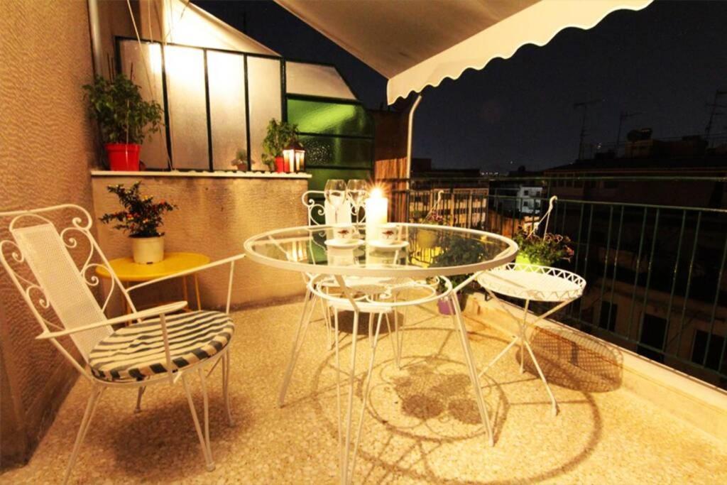 Charming Rooftop Nest With Awesome Acropolis View Downtown 아테네 외부 사진
